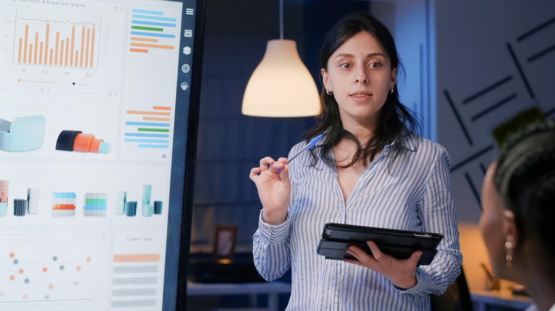 How a Data Analytics and Power BI Course Can Help You Secure a High ...